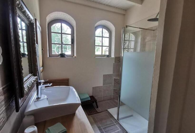 ベッドアンドブレックファースト Domaine Des 3 Cyprès Chez Nath & Pat