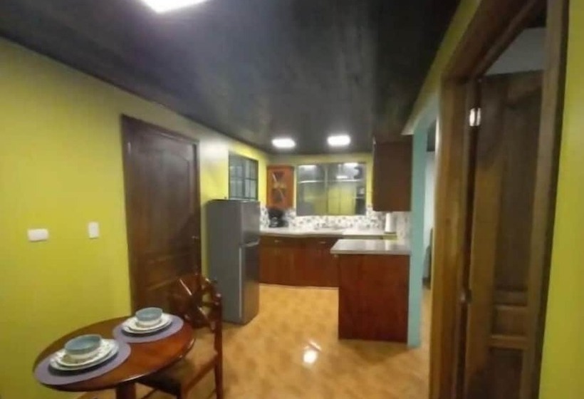 Hospedaje Rosa Del Mar & Sweets Cafe