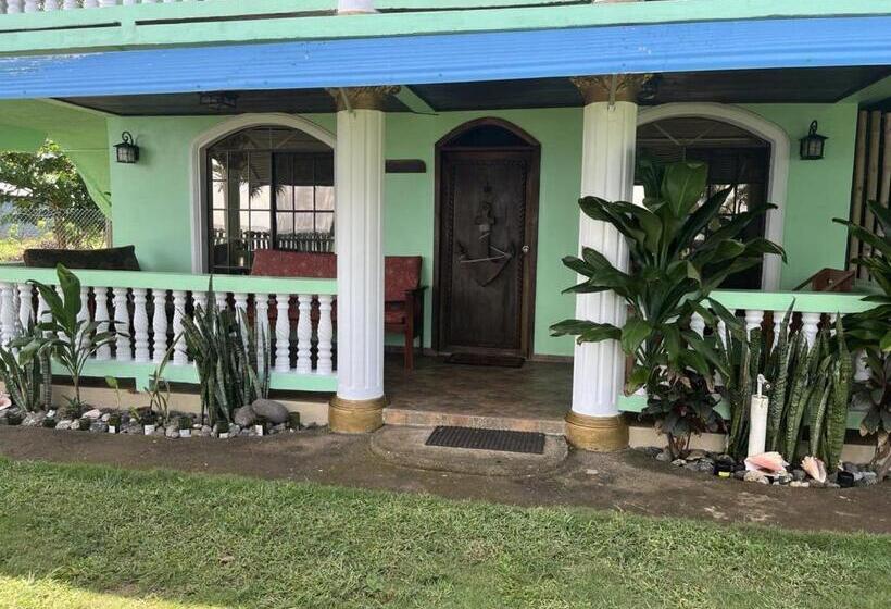 Hospedaje Rosa Del Mar & Sweets Cafe