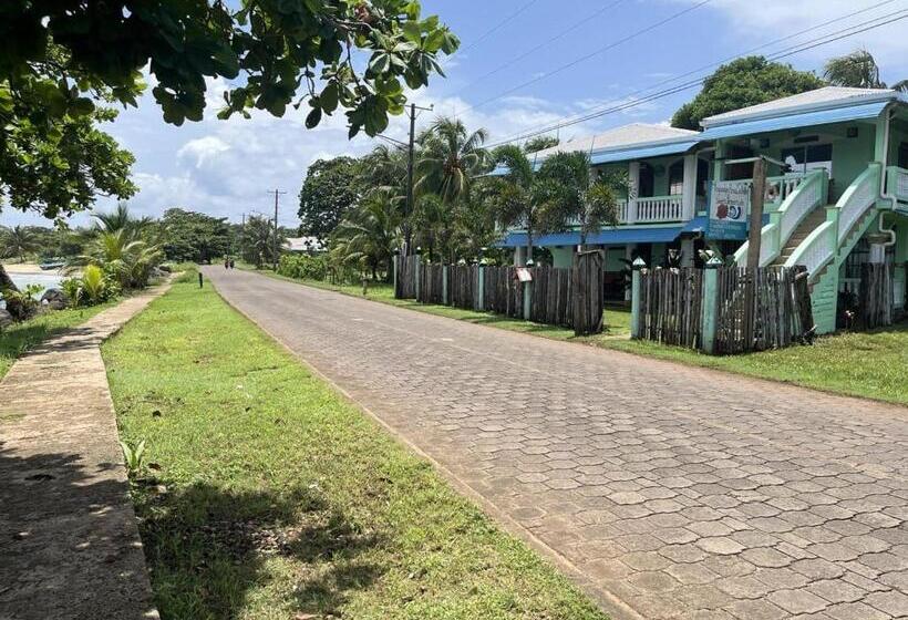 Hospedaje Rosa Del Mar & Sweets Cafe