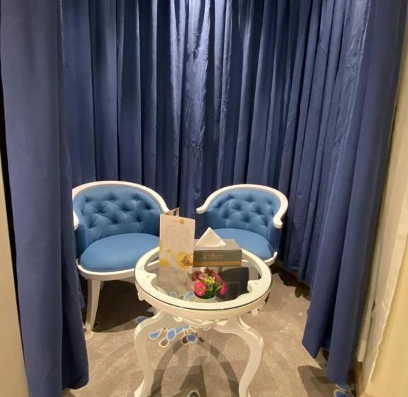 Отель Alfaw Plaza