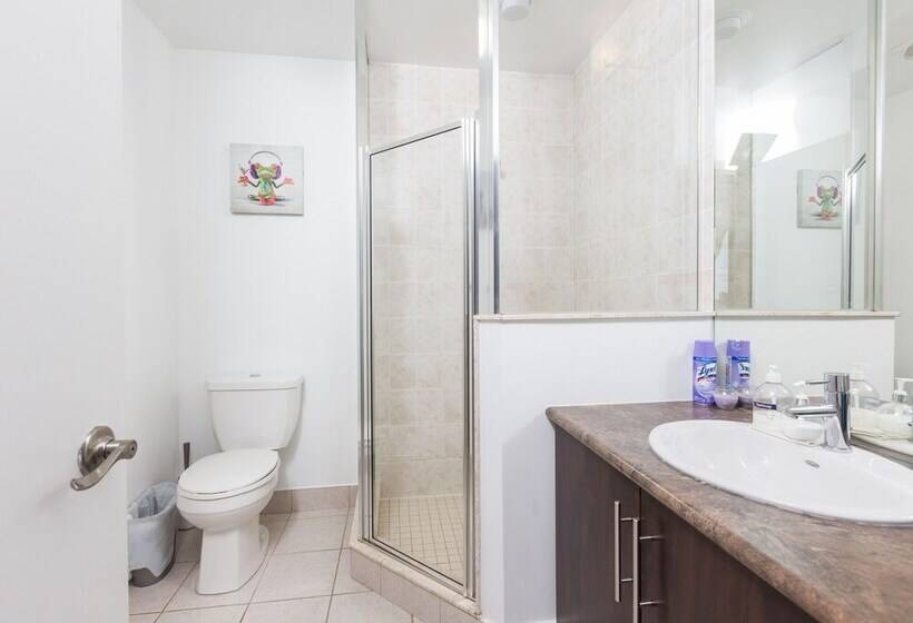 هتل Bremner Blvd Cn Tower Union Station