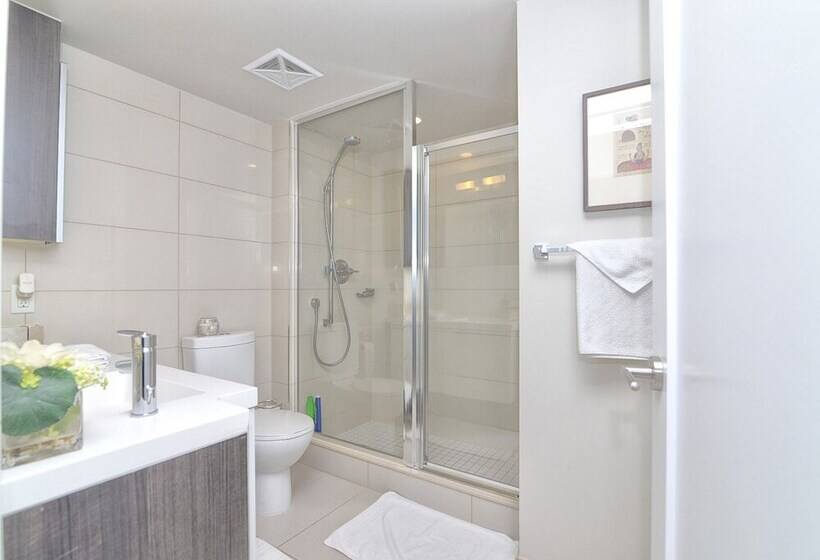 هتل Bremner Blvd Cn Tower Union Station