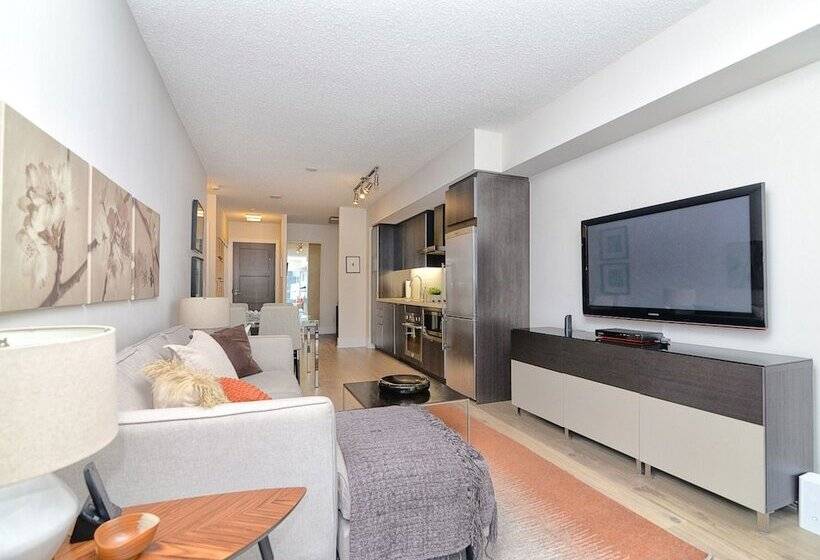 هتل Bremner Blvd Cn Tower Union Station