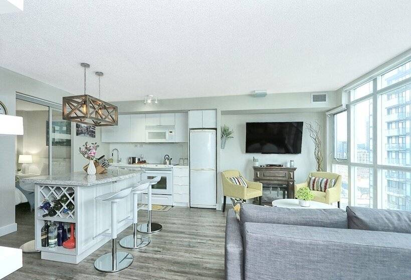 هتل Bremner Blvd Cn Tower Union Station