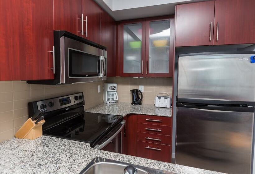 هتل Bremner Blvd Cn Tower Union Station