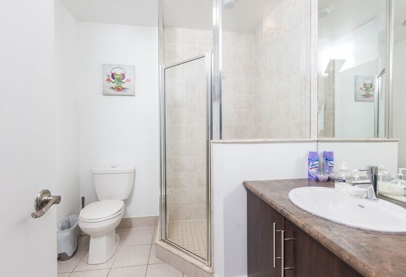 هتل Bremner Blvd Cn Tower Union Station