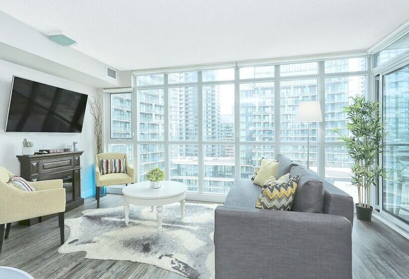 هتل Bremner Blvd Cn Tower Union Station