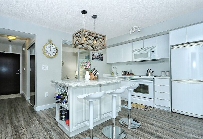 هتل Bremner Blvd Cn Tower Union Station