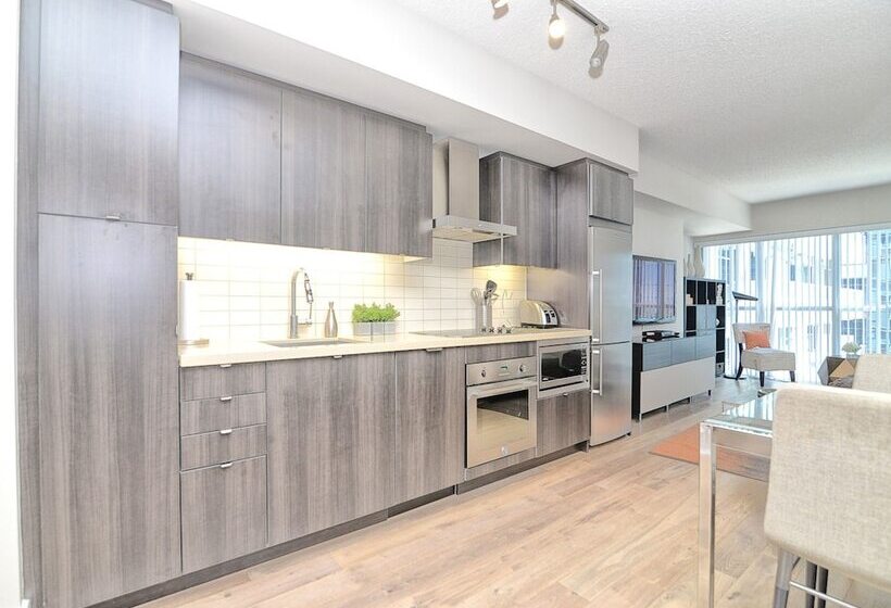 هتل Bremner Blvd Cn Tower Union Station