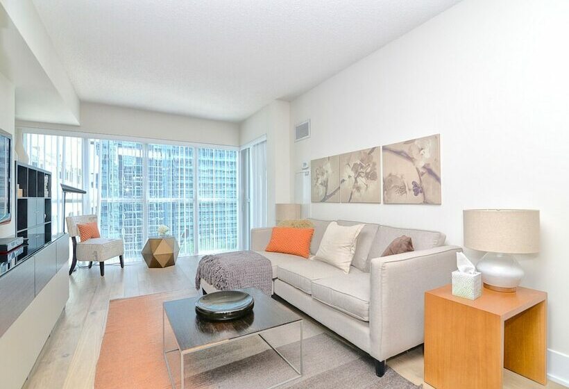 هتل Bremner Blvd Cn Tower Union Station