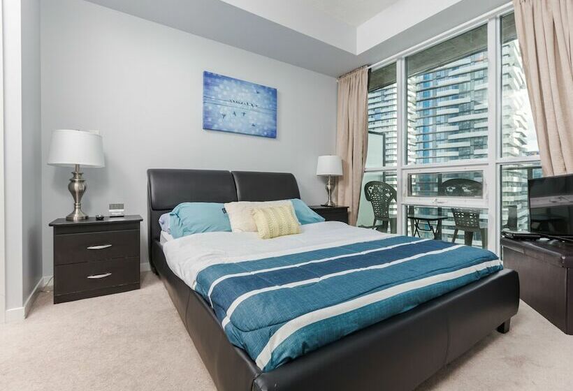 هتل Bremner Blvd Cn Tower Union Station