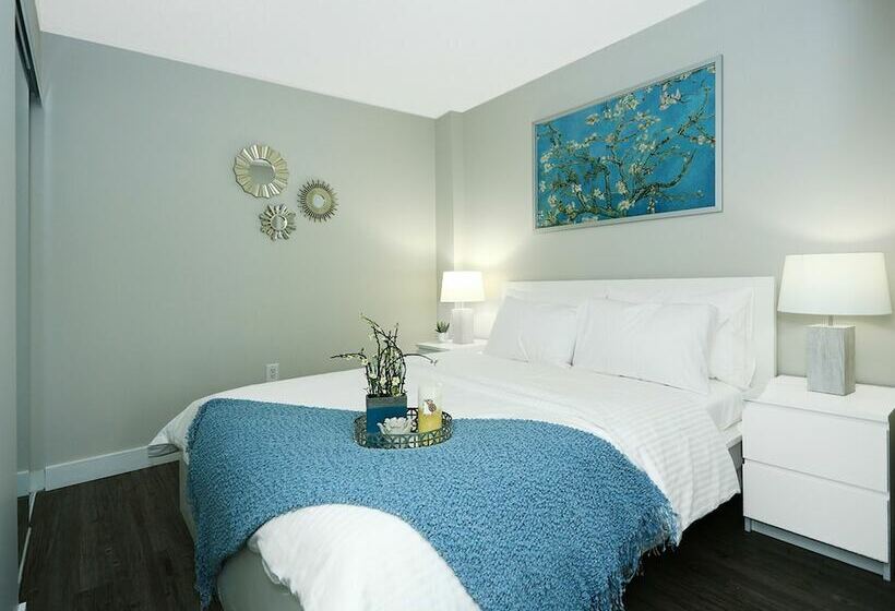 هتل Bremner Blvd Cn Tower Union Station