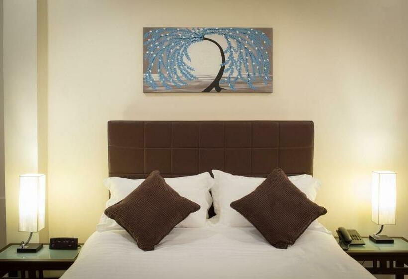 Отель Centerpoint Boutique