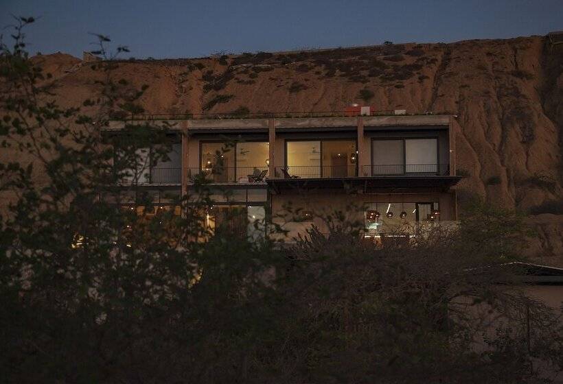 هتل Eolia Sustainable Design