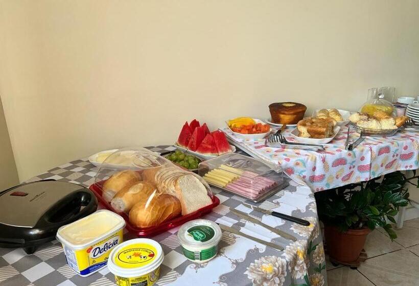 Отель Hostel Girassol