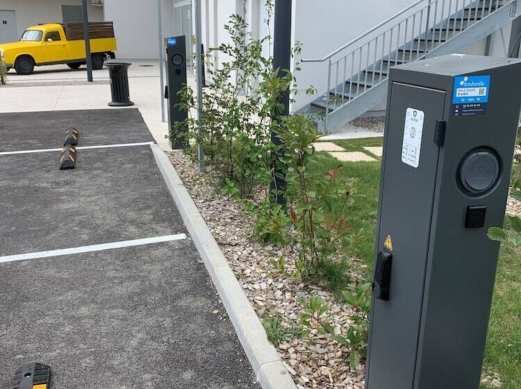 בית מלון כפרי Ibis Bourgoin Jallieu Medipole