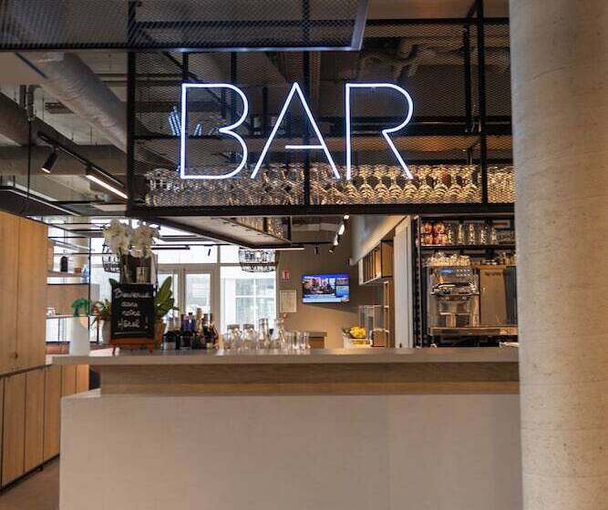 בית מלון כפרי Ibis Bourgoin Jallieu Medipole