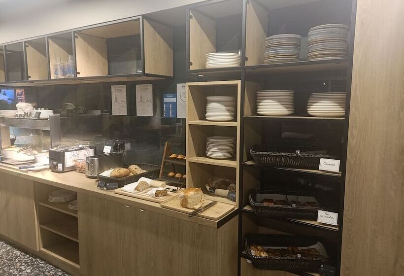 בית מלון כפרי Ibis Bourgoin Jallieu Medipole