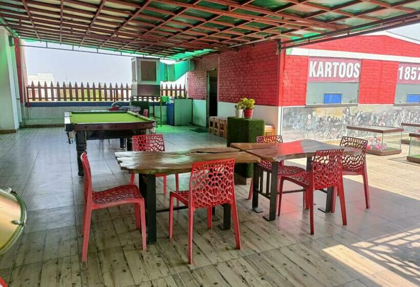 호텔 Kanishkka Inn