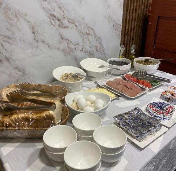 هتل Petra Oleander