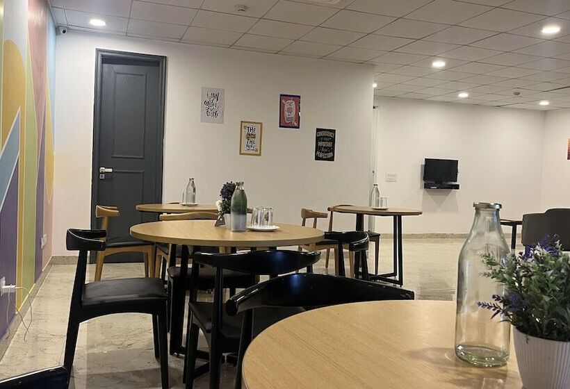 ホテル Saltstayz Golf Course Road