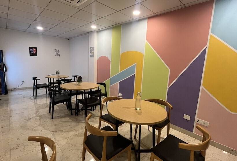 ホテル Saltstayz Golf Course Road