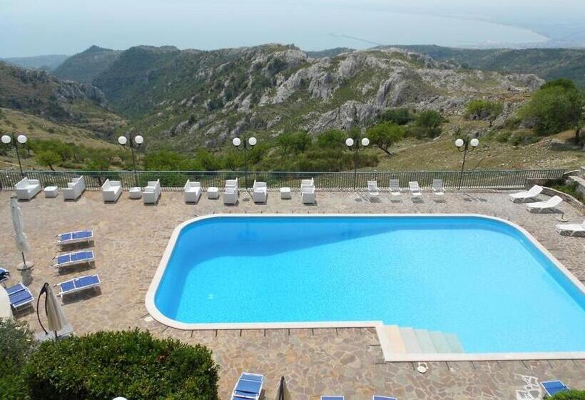 Отель Santangelo