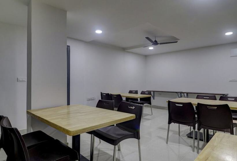 هتل Treebo Destination Inn