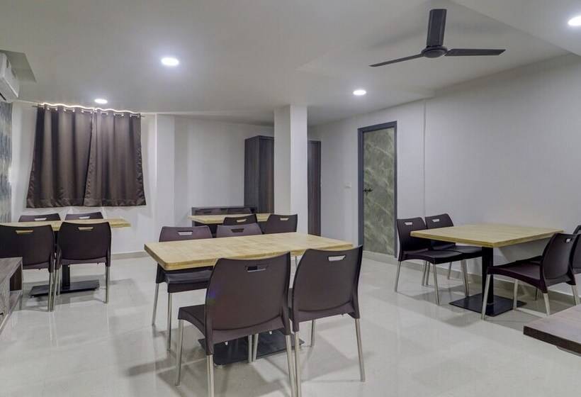 هتل Treebo Destination Inn