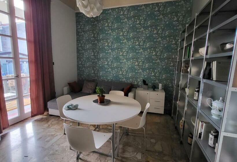 ペンション Alfieri Guest House