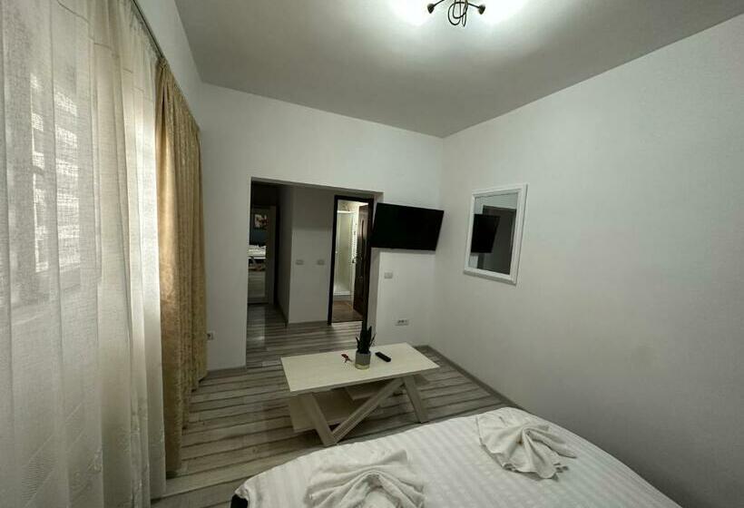 بنسيون Casa Geo Alex