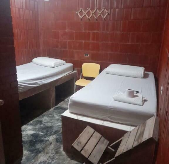 פנסיון Hostal La Ventana