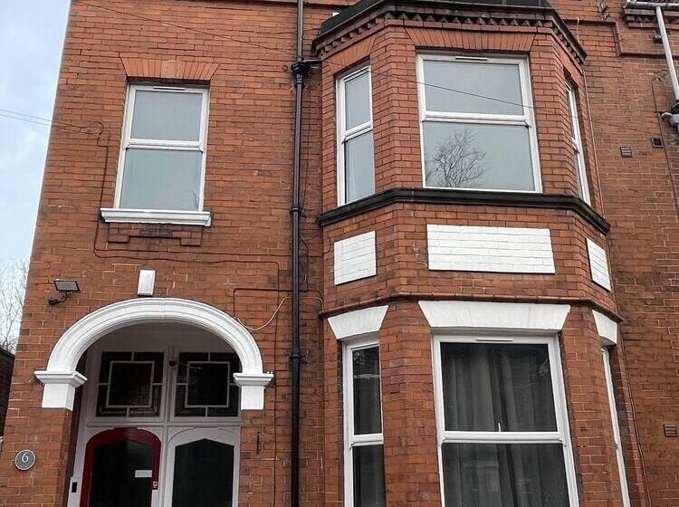 بنسيون Isuites