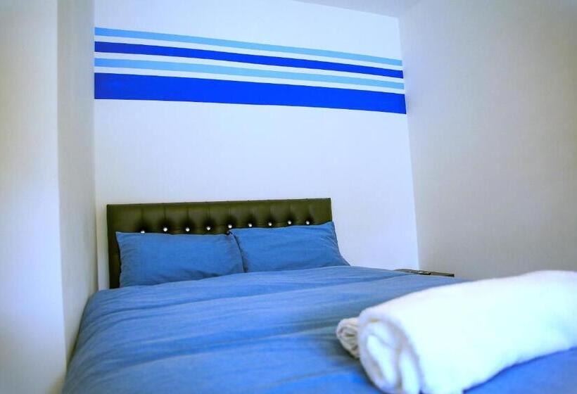 ペンション Rostron House