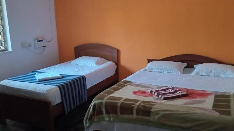 פנסיון Shalom Guest House