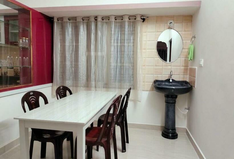 פנסיון Vivi Stays