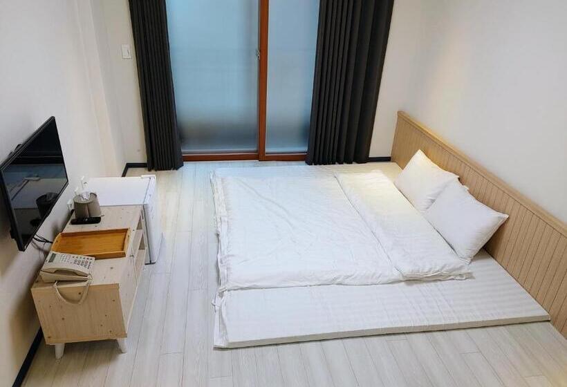 אתר נופש Birch Stay & Life With Dog