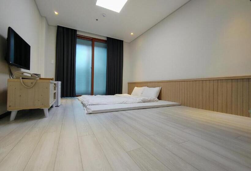 אתר נופש Birch Stay & Life With Dog