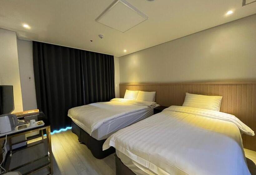 אתר נופש Birch Stay & Life With Dog