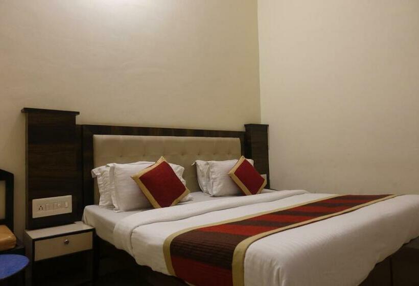 Общежитие Junglee Bagpackers