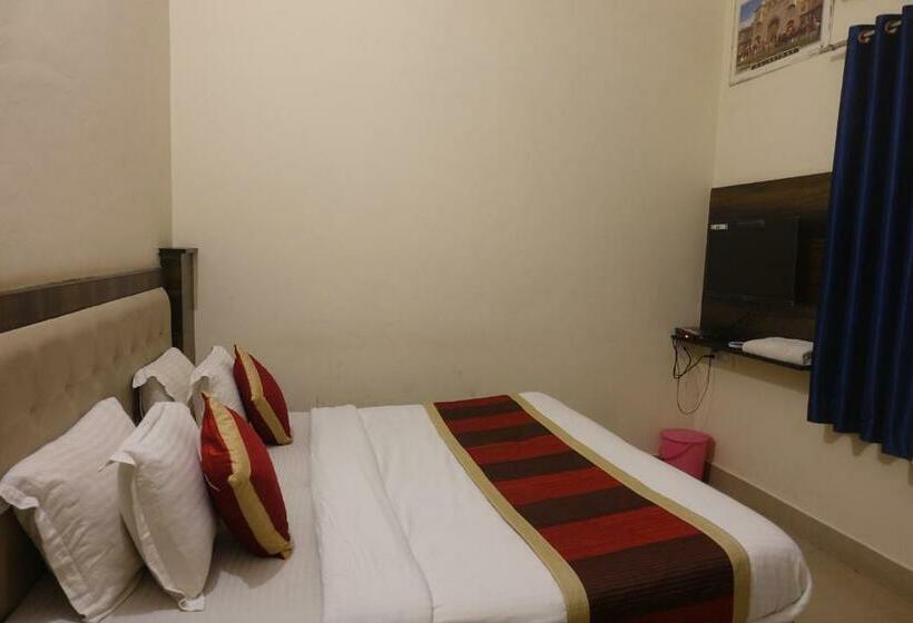 Общежитие Junglee Bagpackers