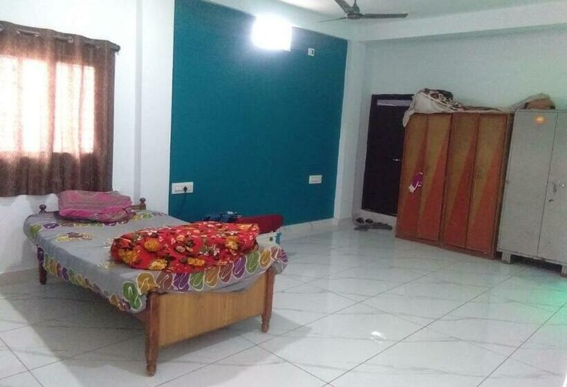 Общежитие Your Home Stay