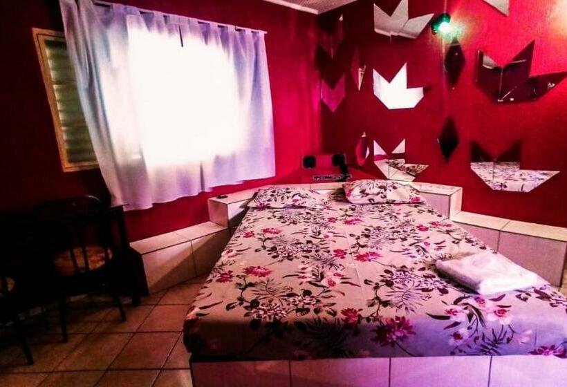 Aquarius Motel Ii