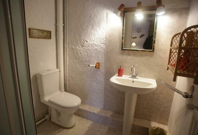 مبيت وإفطار Chez Caroline Chambres D Hôtes