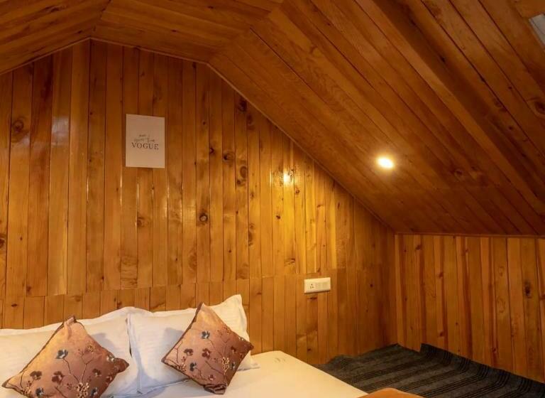 مبيت وإفطار Cliff Haven Treehouse & Cottages Jibhi