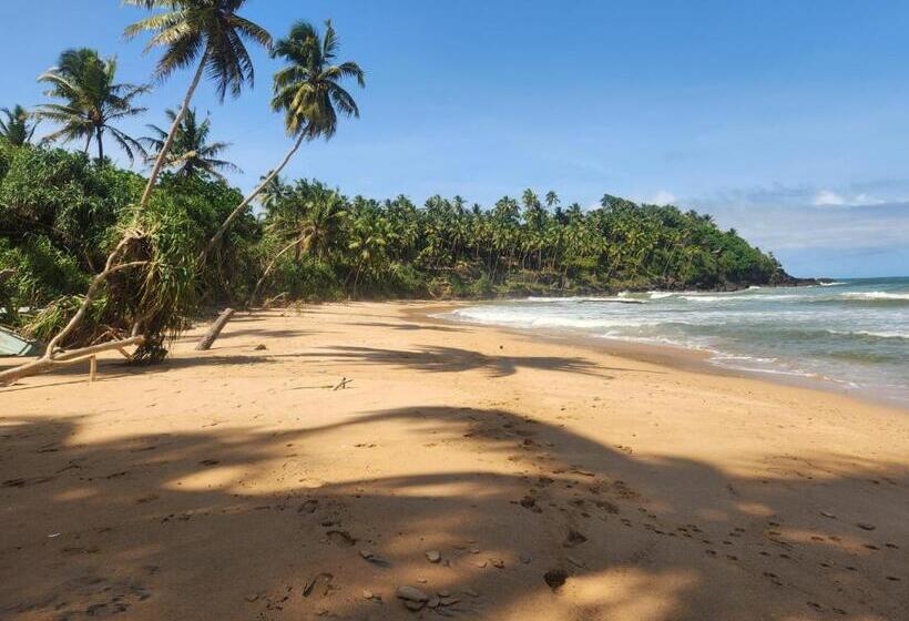 Bed and Breakfast Red Sun Beach Villa Kosgoda