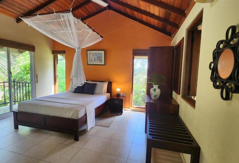 Bed and Breakfast Red Sun Beach Villa Kosgoda