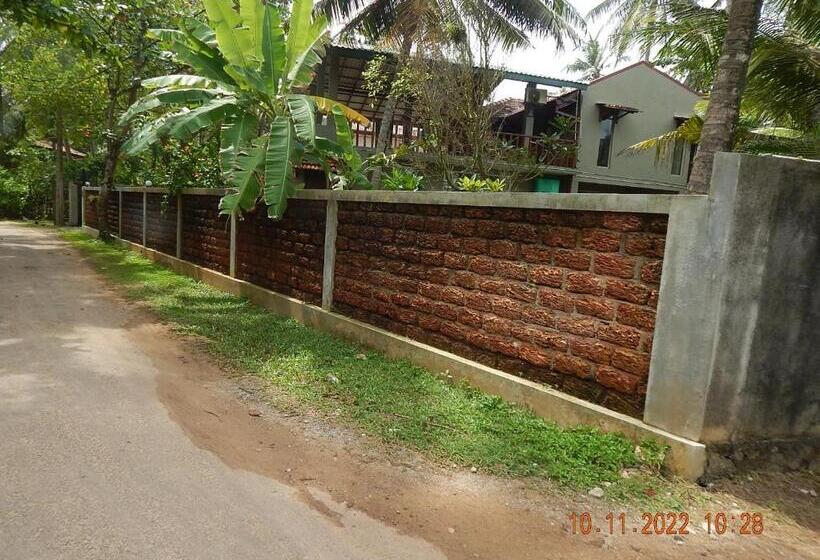 Bed and Breakfast Red Sun Beach Villa Kosgoda