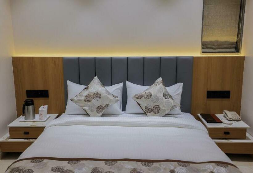 Hotel Aditya Mansingh Inn